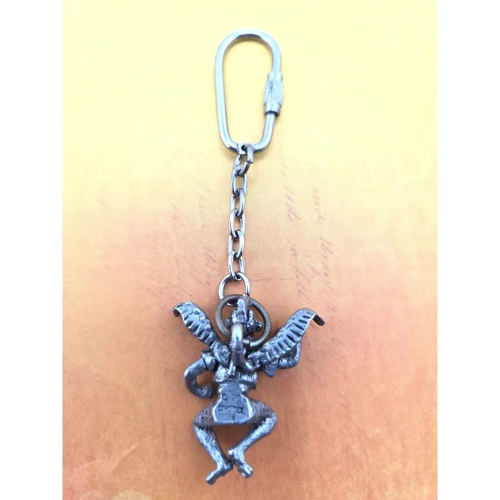 Vintage Pewter Wizard of Oz Flying Monkey Keychain 1998 Comstock  4.25